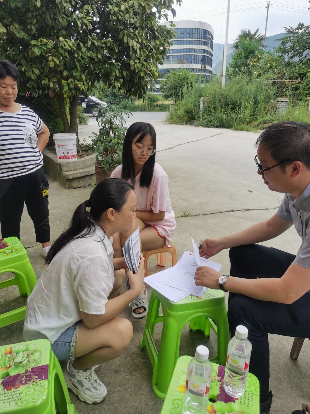 拆迁律师办案现场