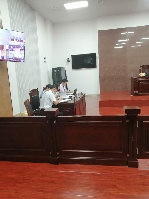周旭亮律师开庭现场
