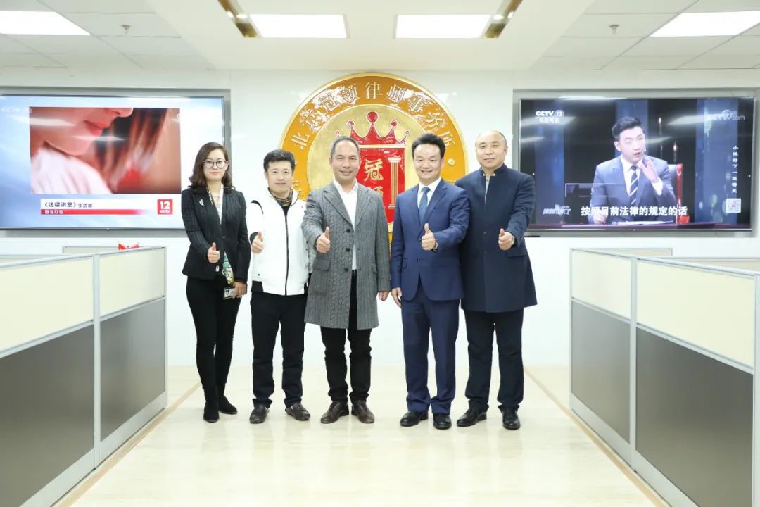 周旭亮律师