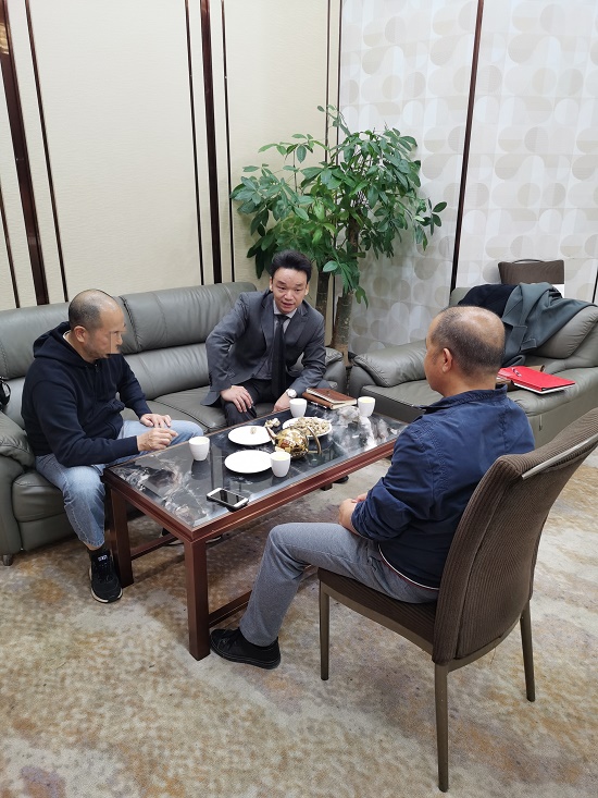 周旭亮律师