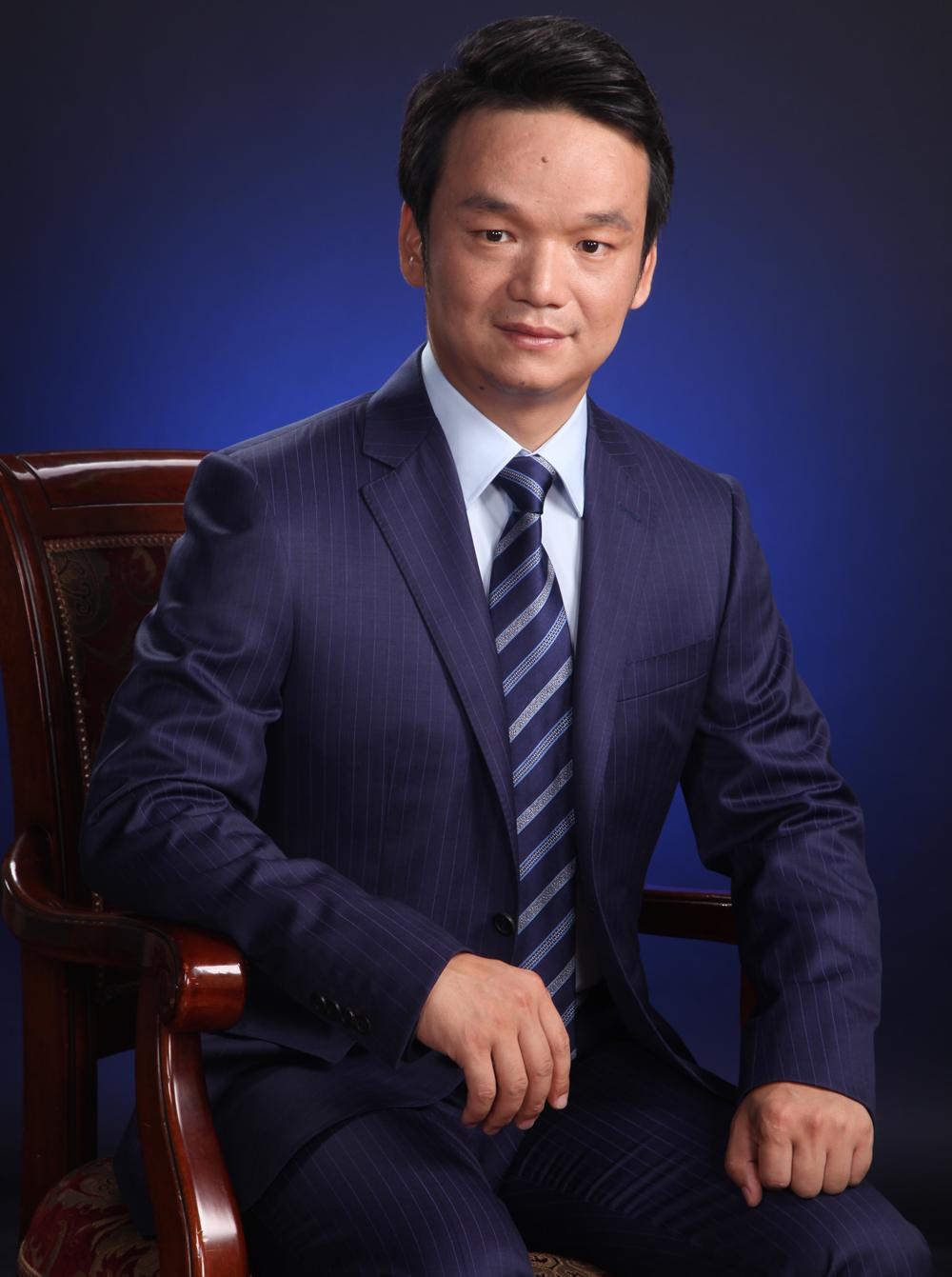 周旭亮律师